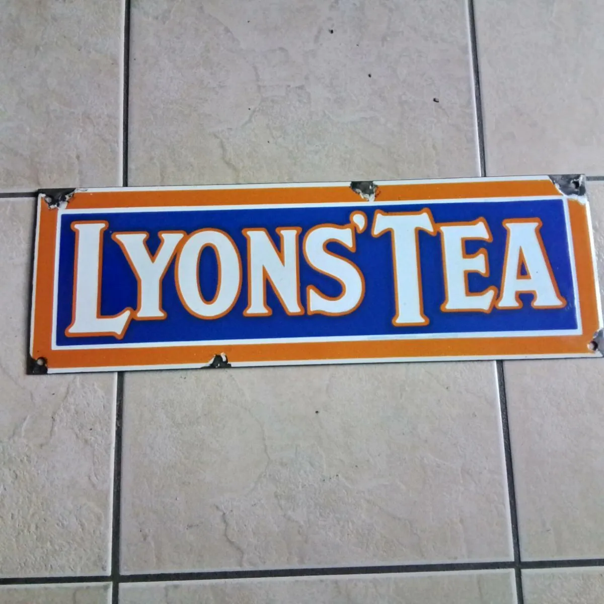 ANTIQUE AND COLLECTABLES - Image 3