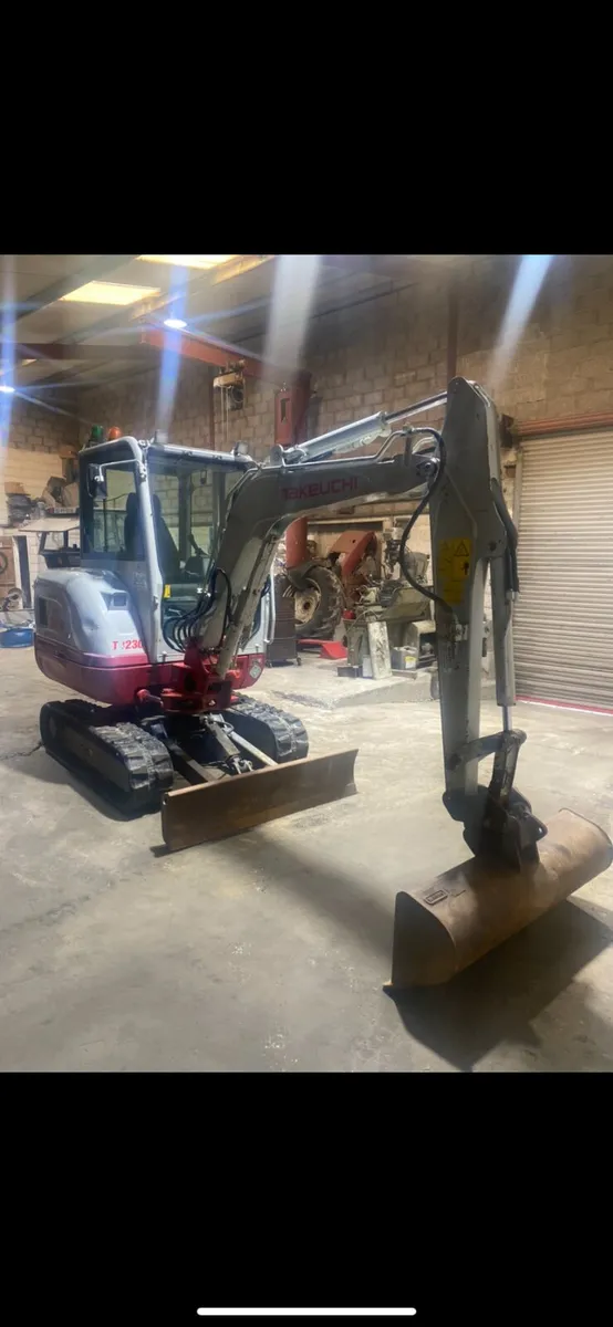 2019 Takeuchi TB230 - Image 4