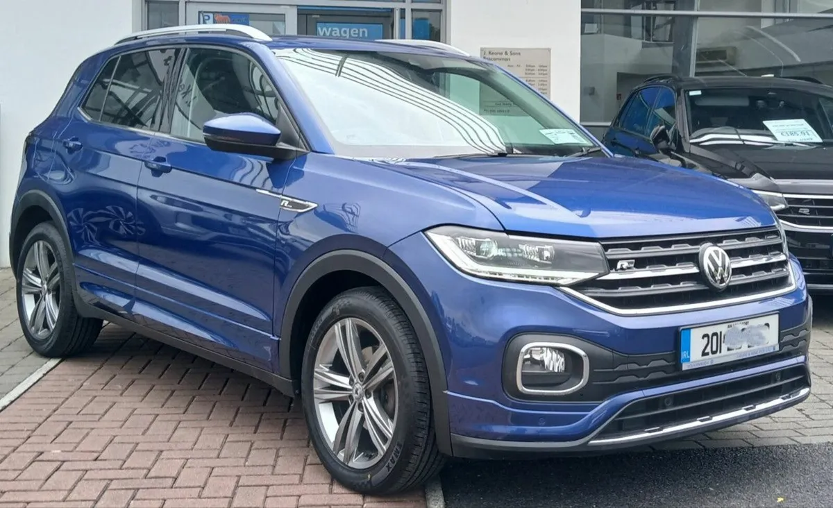 Volkswagen T-Cross R-Line 1.6 TDI 95HP **REAR VIEW - Image 1