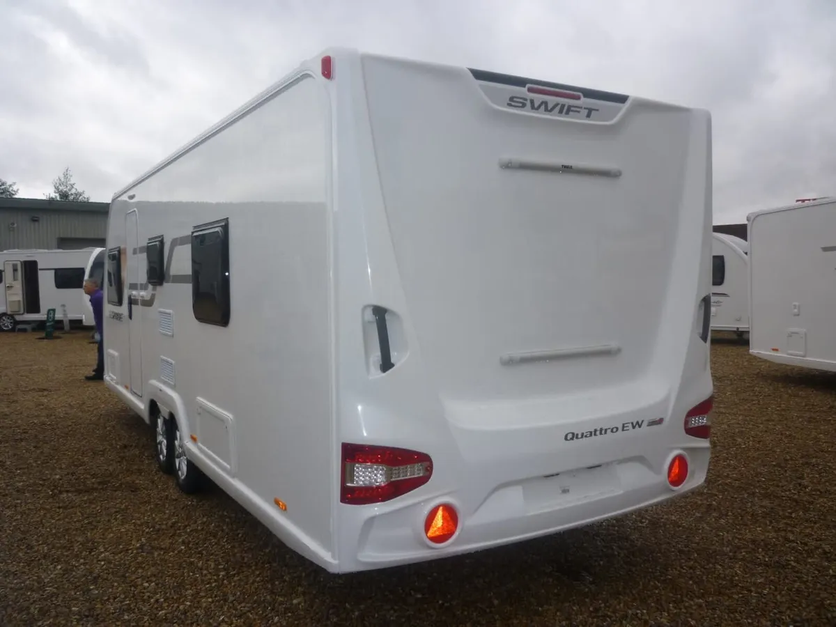 2021 SWIFT QUATTRO E/W 6/7 BERTH CARAVAN - Image 3