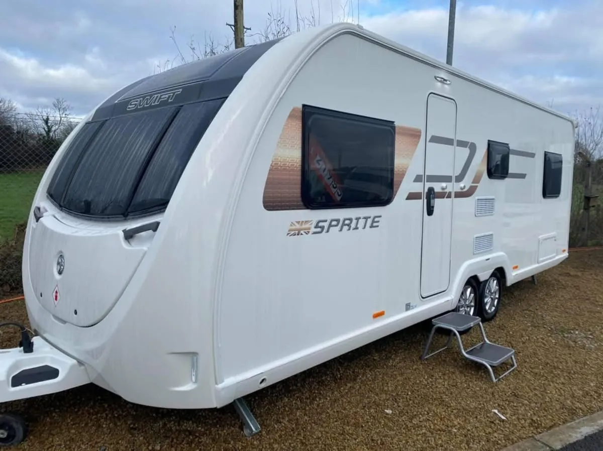 2021 SWIFT QUATTRO E/W 6/7 BERTH CARAVAN - Image 2