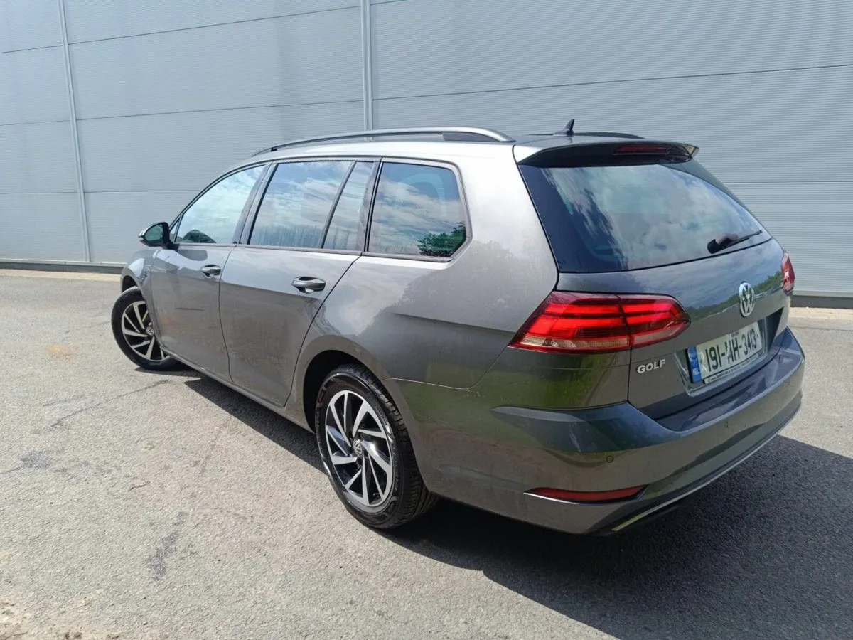 Volkswagen Golf 1.6 TDI 115HP Comfortline Estate - Image 3