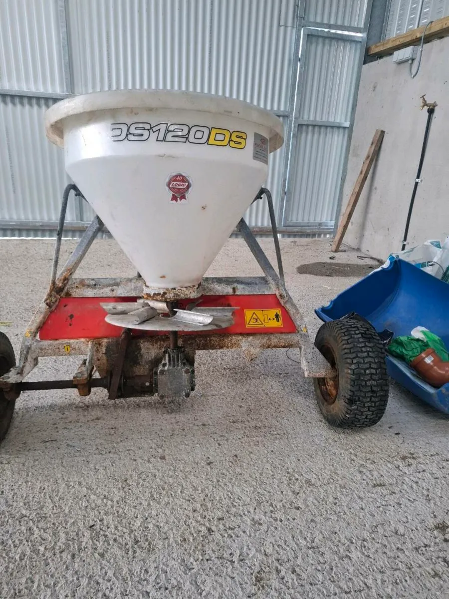Logic salt/ Fertiliser Quad Spreader - Image 2