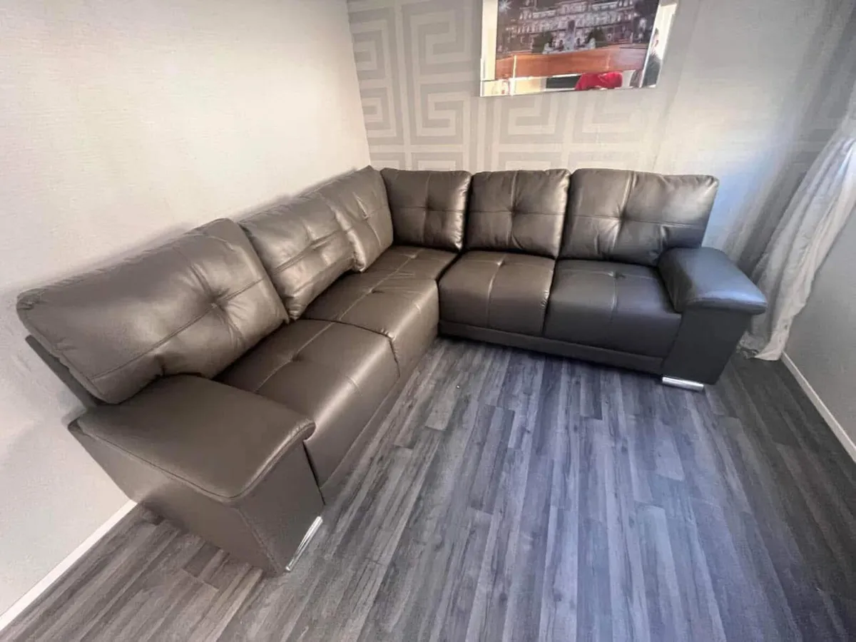 Hanson Leather Fullback Cushions Sofa Set - Image 3