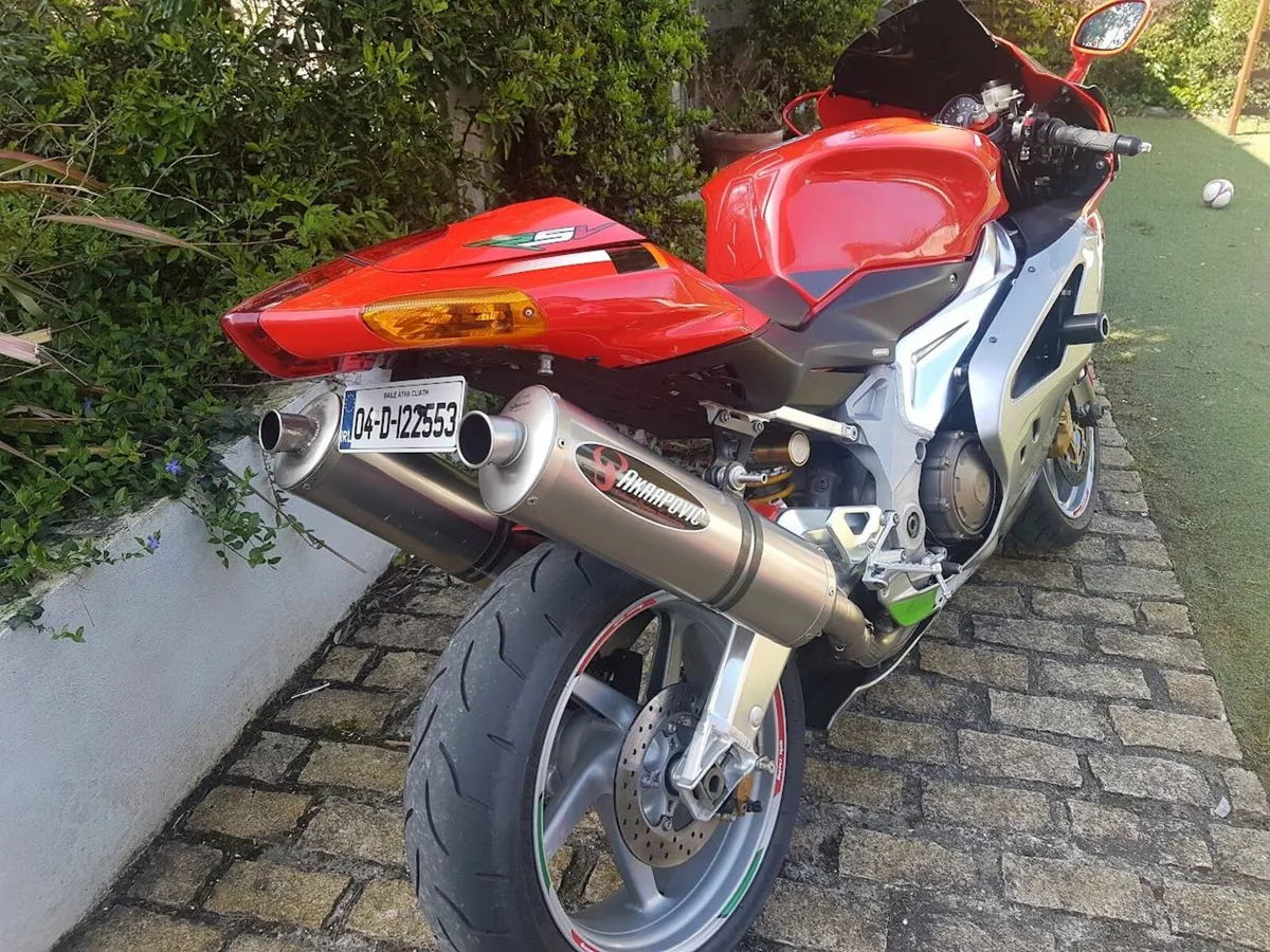 Aprilia RSVR 2004 - Image 2