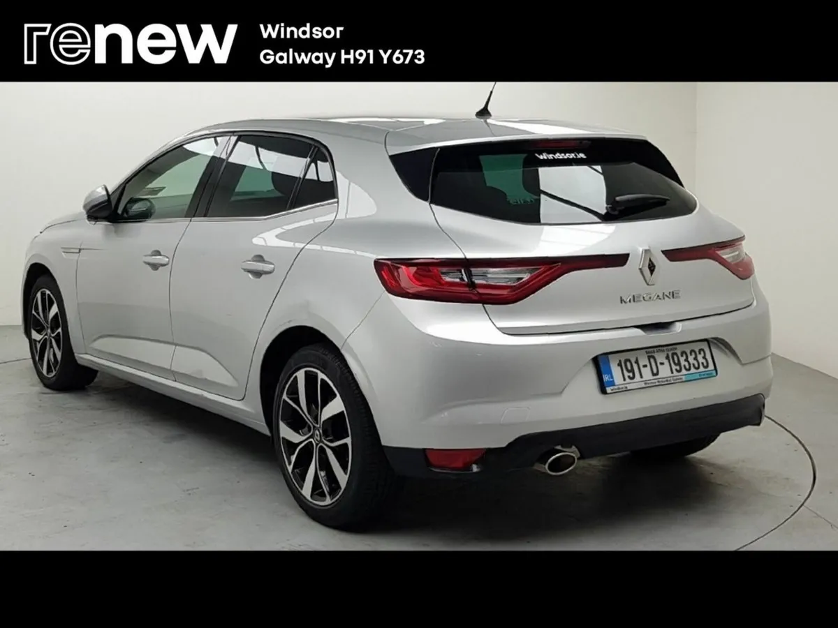 Renault Megane IV Iconic TCE 140 GPF MY18 5DR - Image 4