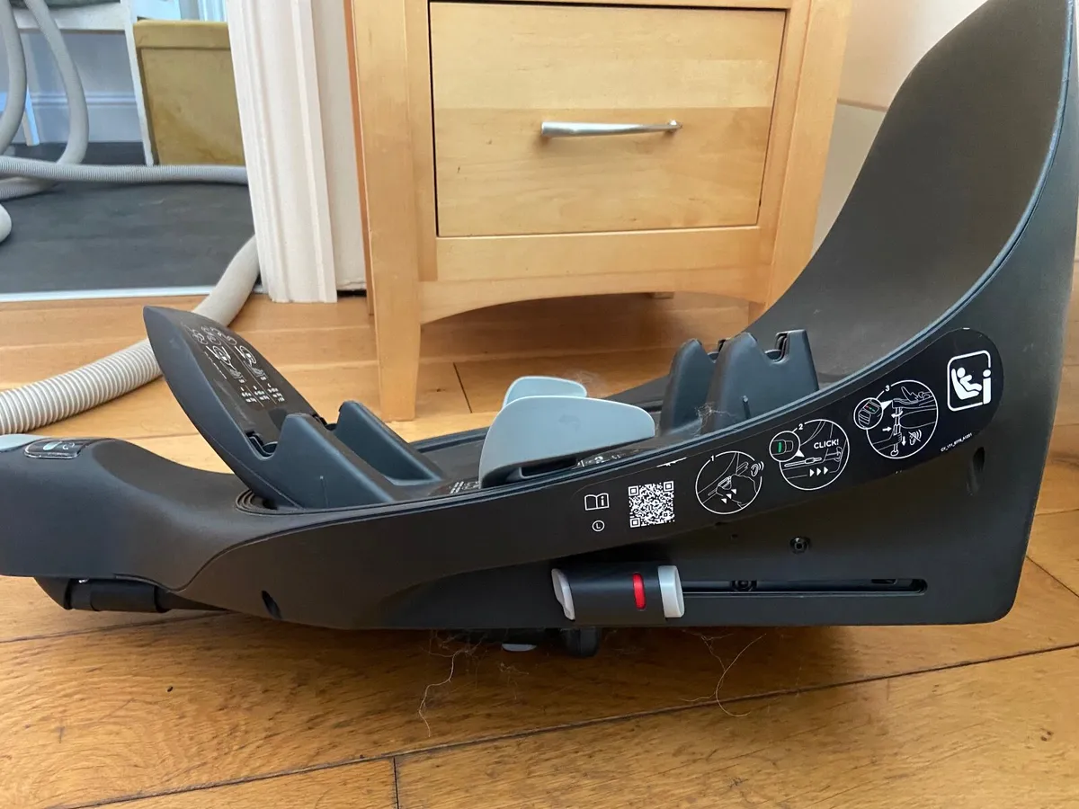 Car seat base Cybex - Image 2