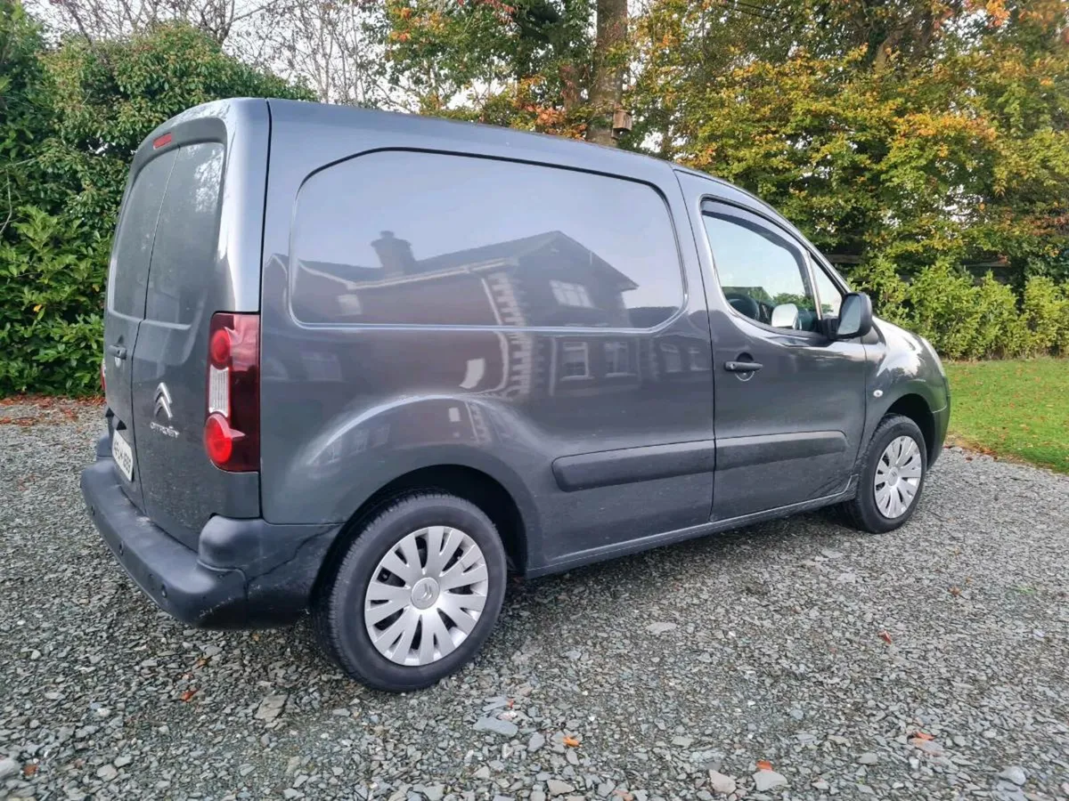 LOW MILES Citroën Berlingo - Image 4