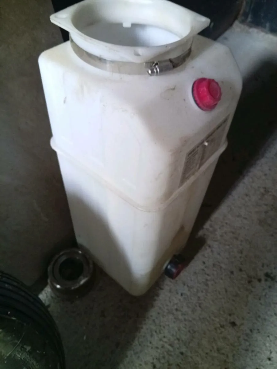 hydraulic ram - Image 2