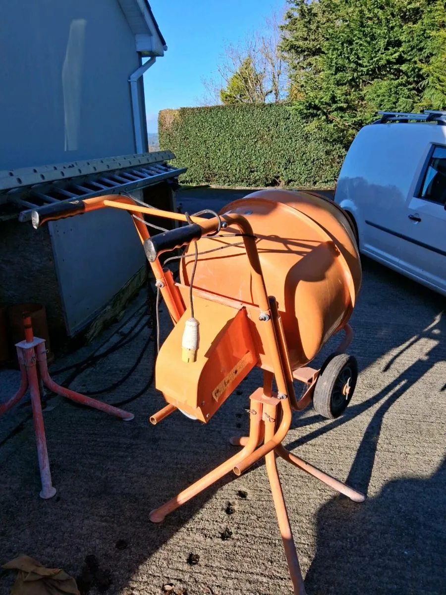 110 v electric cement mixer sa new condition - Image 3