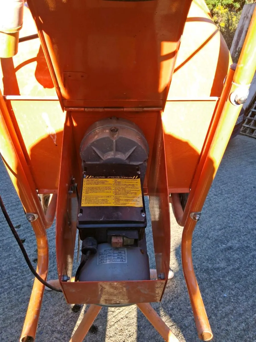 110 v electric cement mixer sa new condition - Image 4