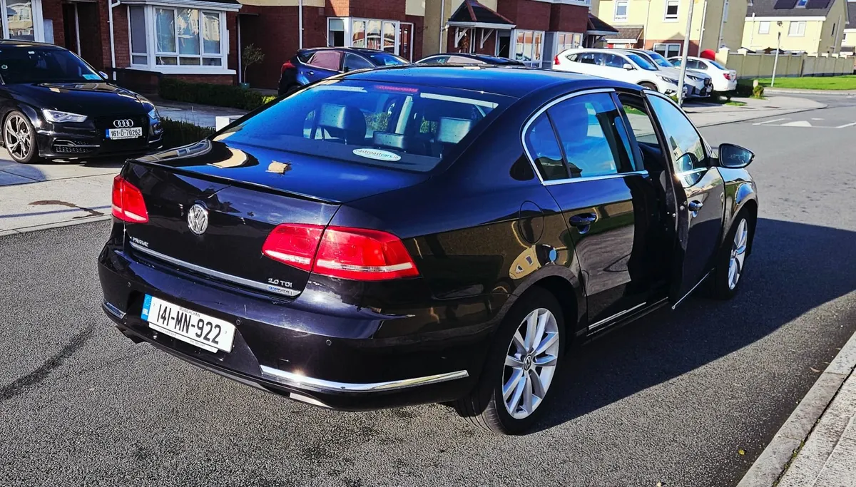 Volkswagen Passat 2014 2.0 TDI (executive trim) - Image 3