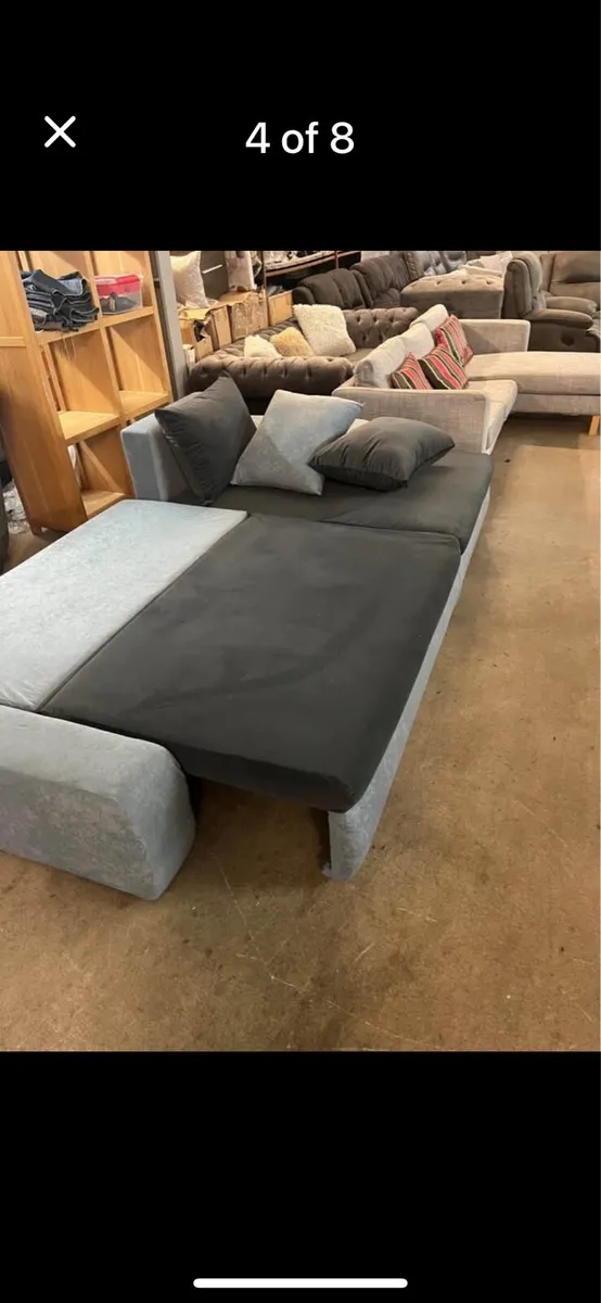Large sofa bed - Image 4