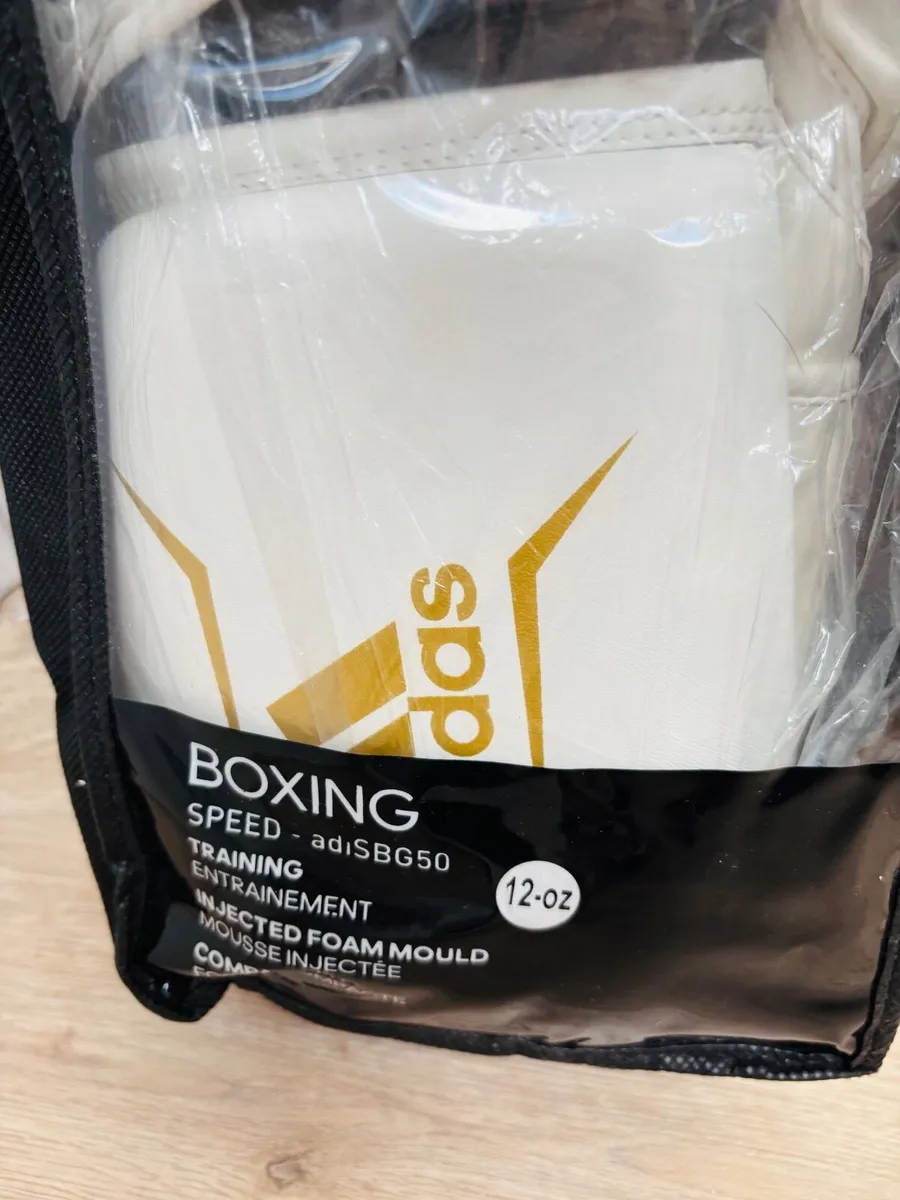 Boxing gloves - Image 2