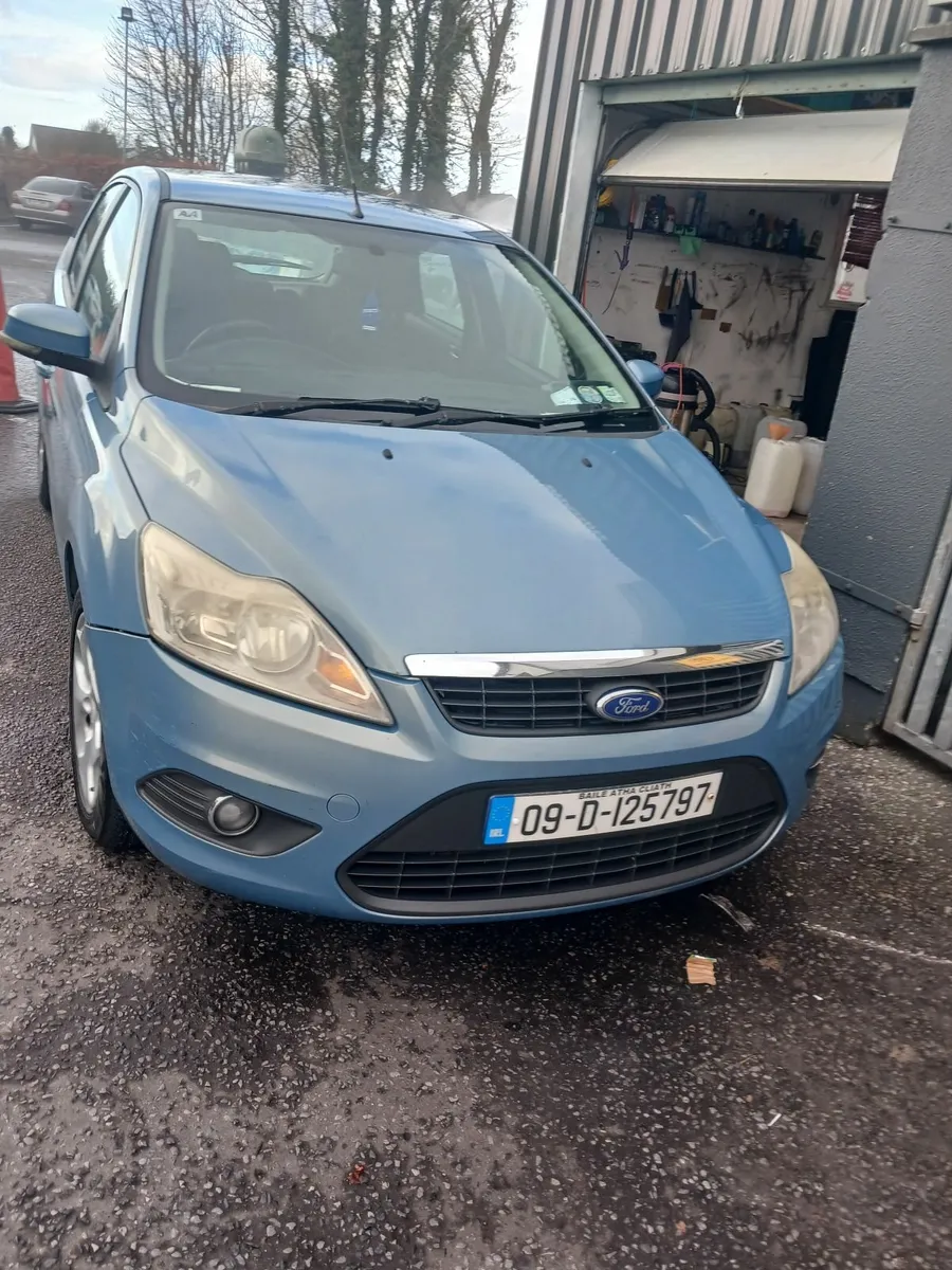 Ford Focus 2009 - Image 2
