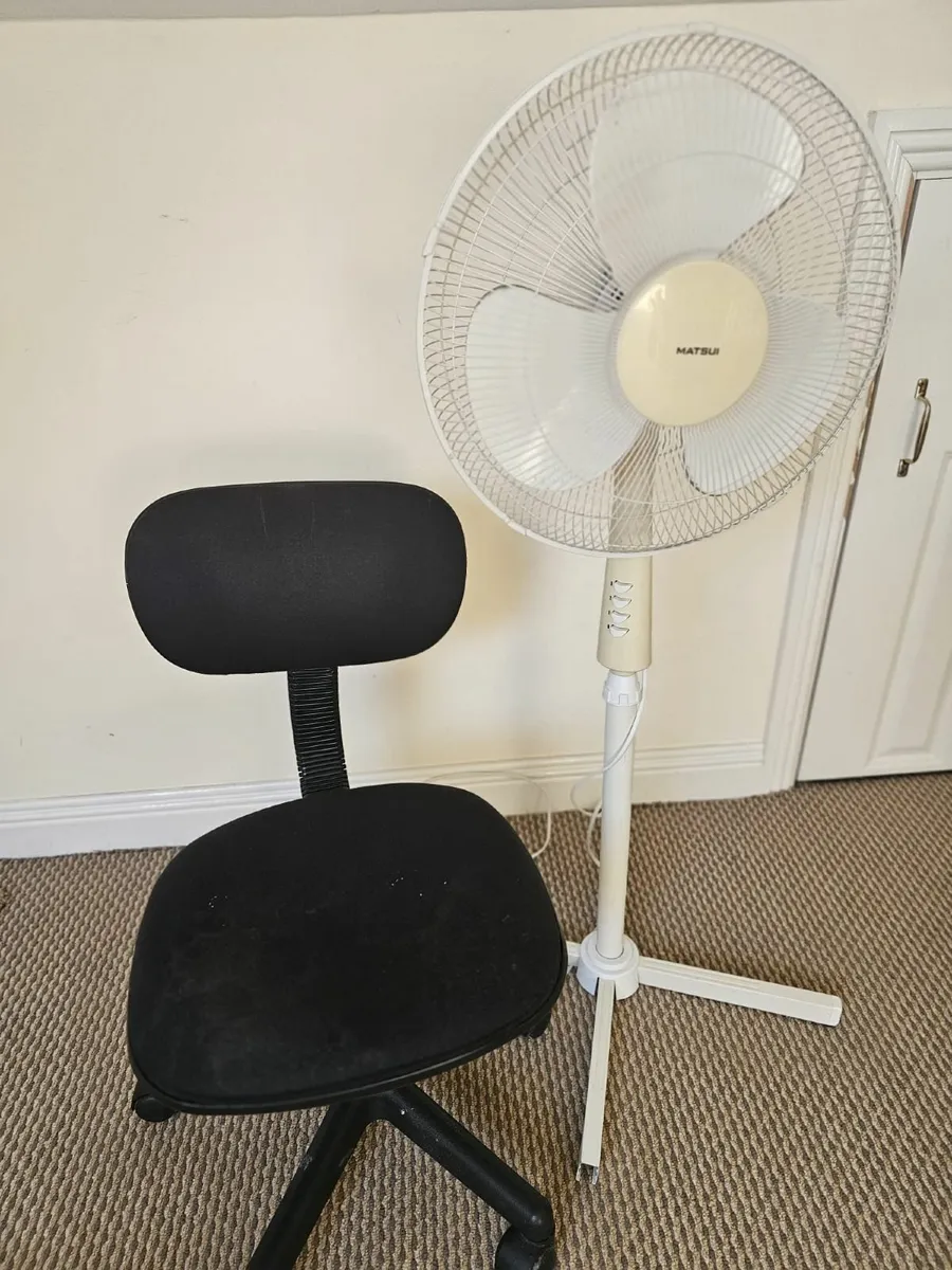 Fan and  chair for FREE