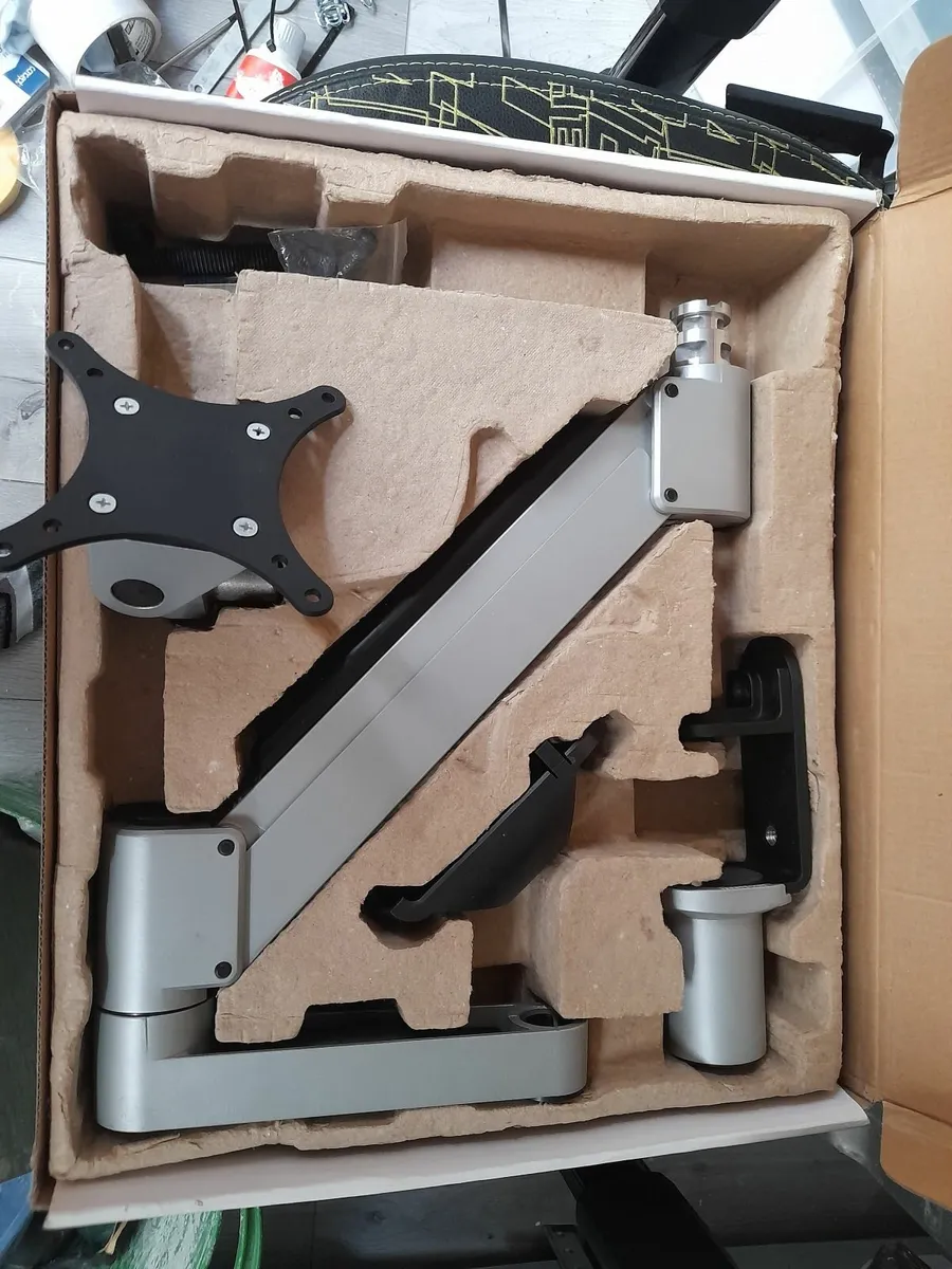 Vogel monitor arm - home office pc - Image 4