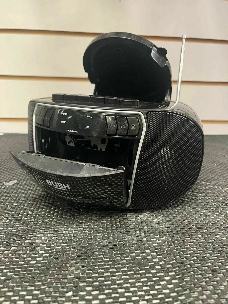 Bush CD/Casette/Radio - Image 1