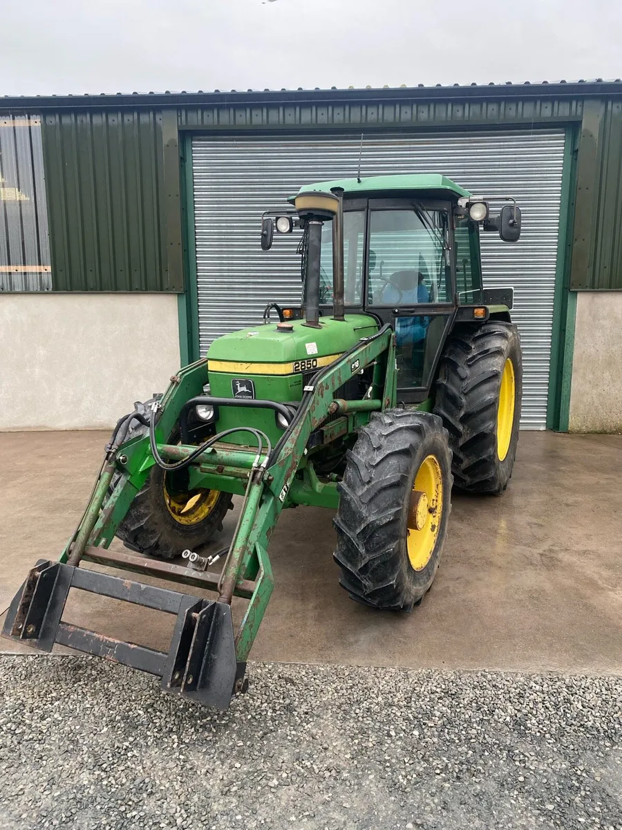 John Deere 2850 - Image 1