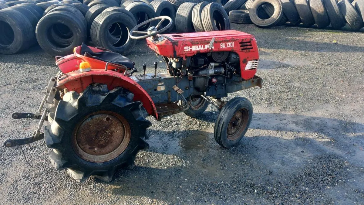 Shibaura Su1301 compact tractor - Image 1