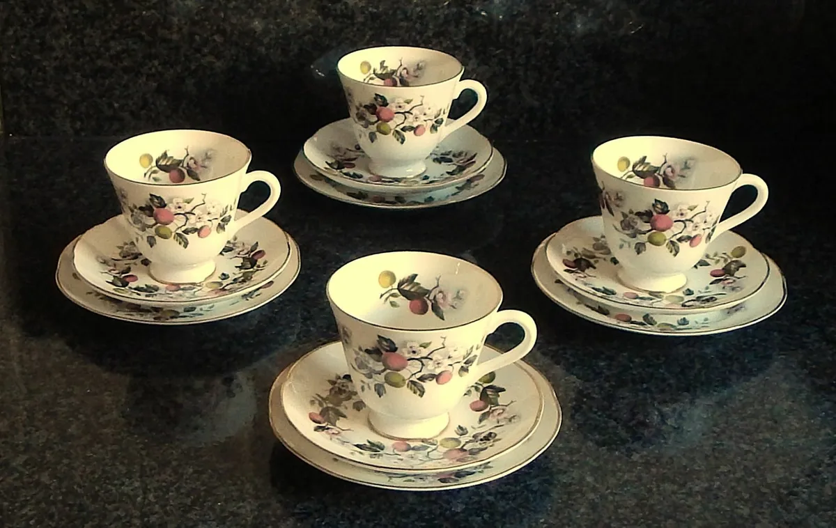 12 Pieces Vintage Royal Tara Fine Bone China Set - Image 1