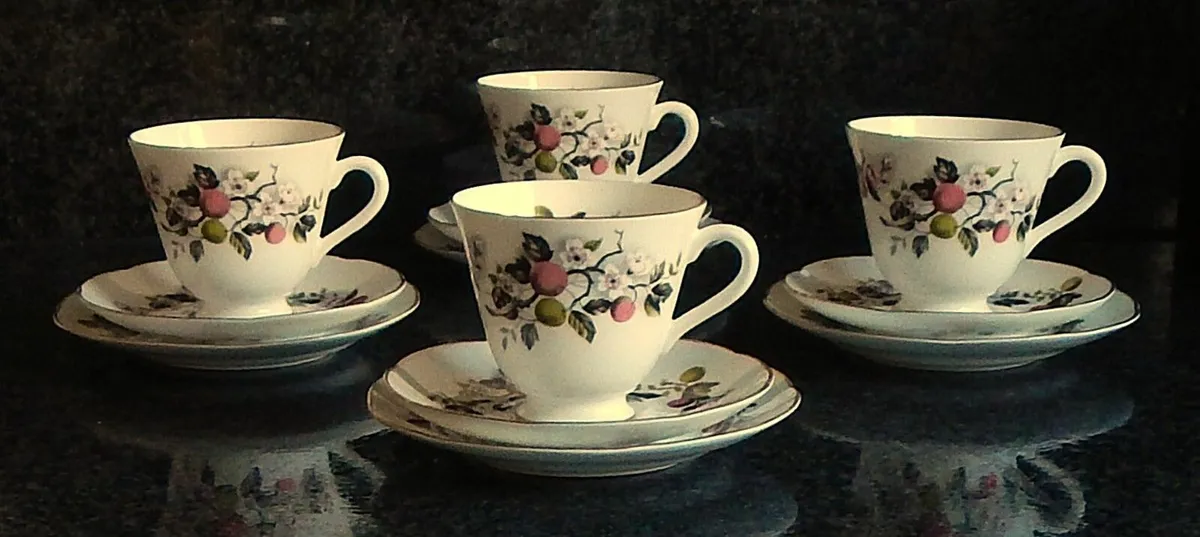 12 Pieces Vintage Royal Tara Fine Bone China Set - Image 2