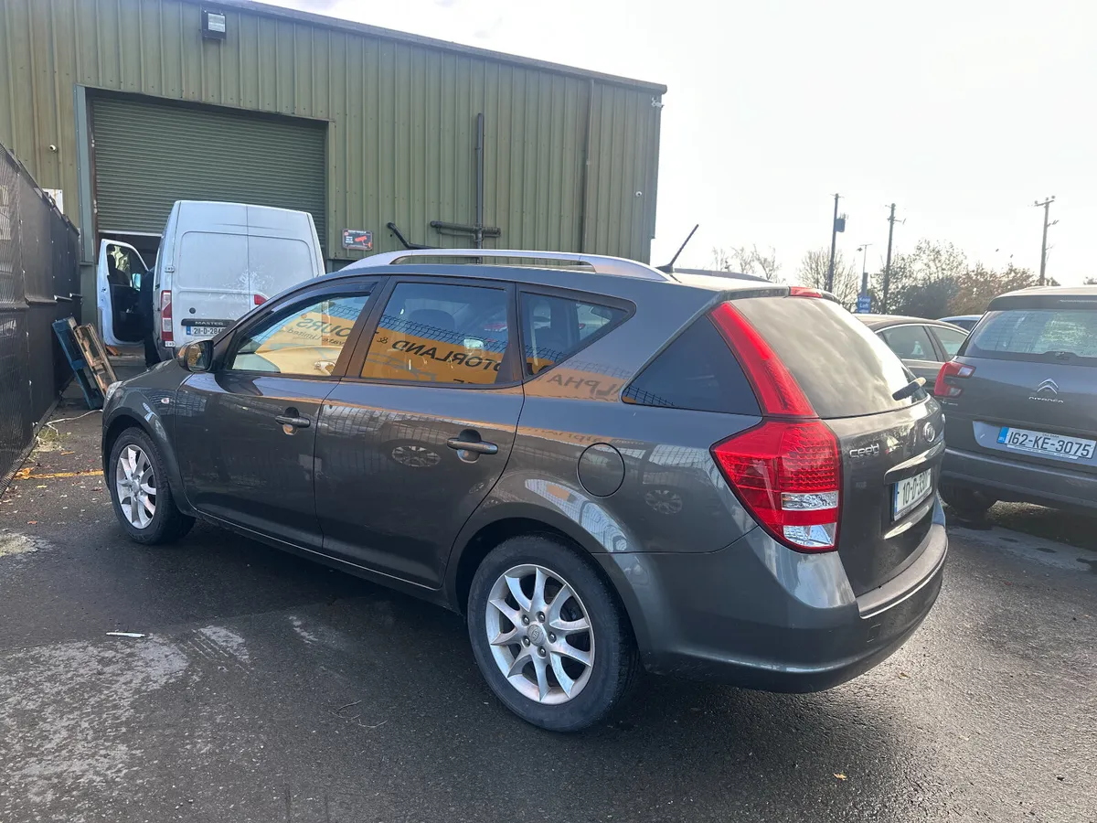 Kia Ceed 2010 Estat  Manual Diesel Stop/Start - Image 4