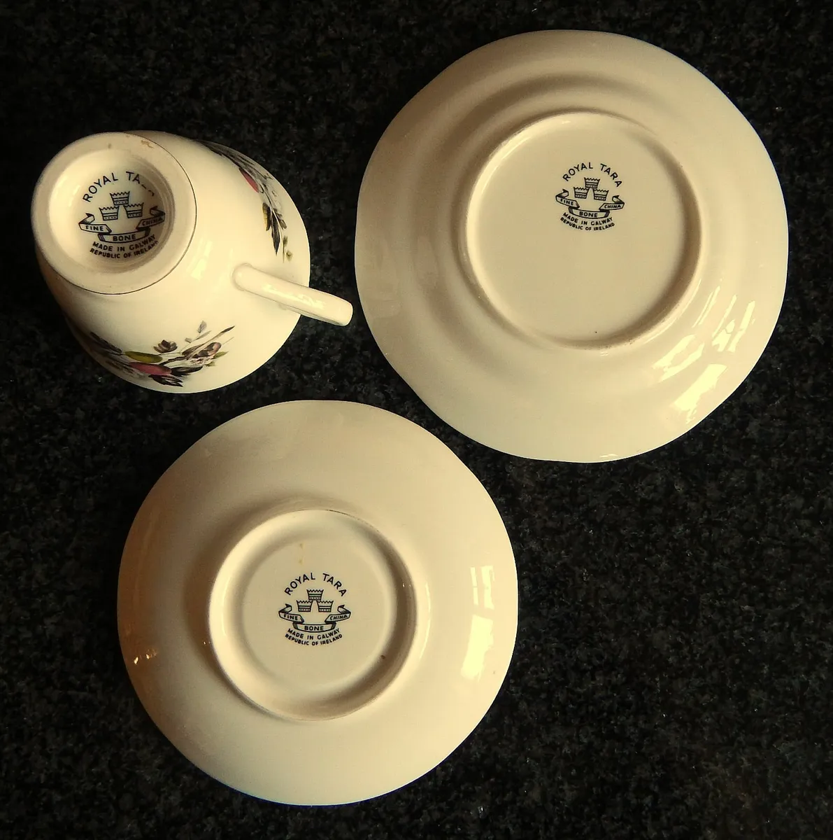 12 Pieces Vintage Royal Tara Fine Bone China Set - Image 3