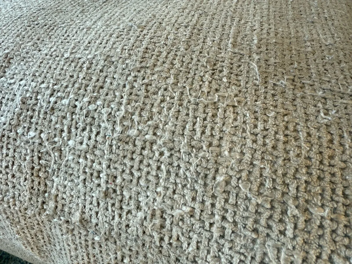 Diamond furniture 2.5 seater Connie sofa couch - Image 3