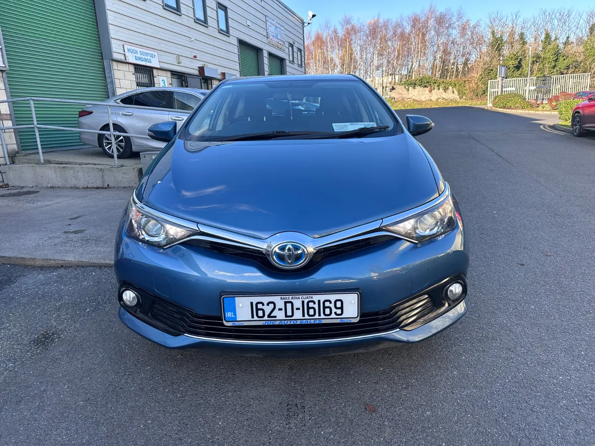 Toyota Auris Hybrid Luna, 2016 - Image 4