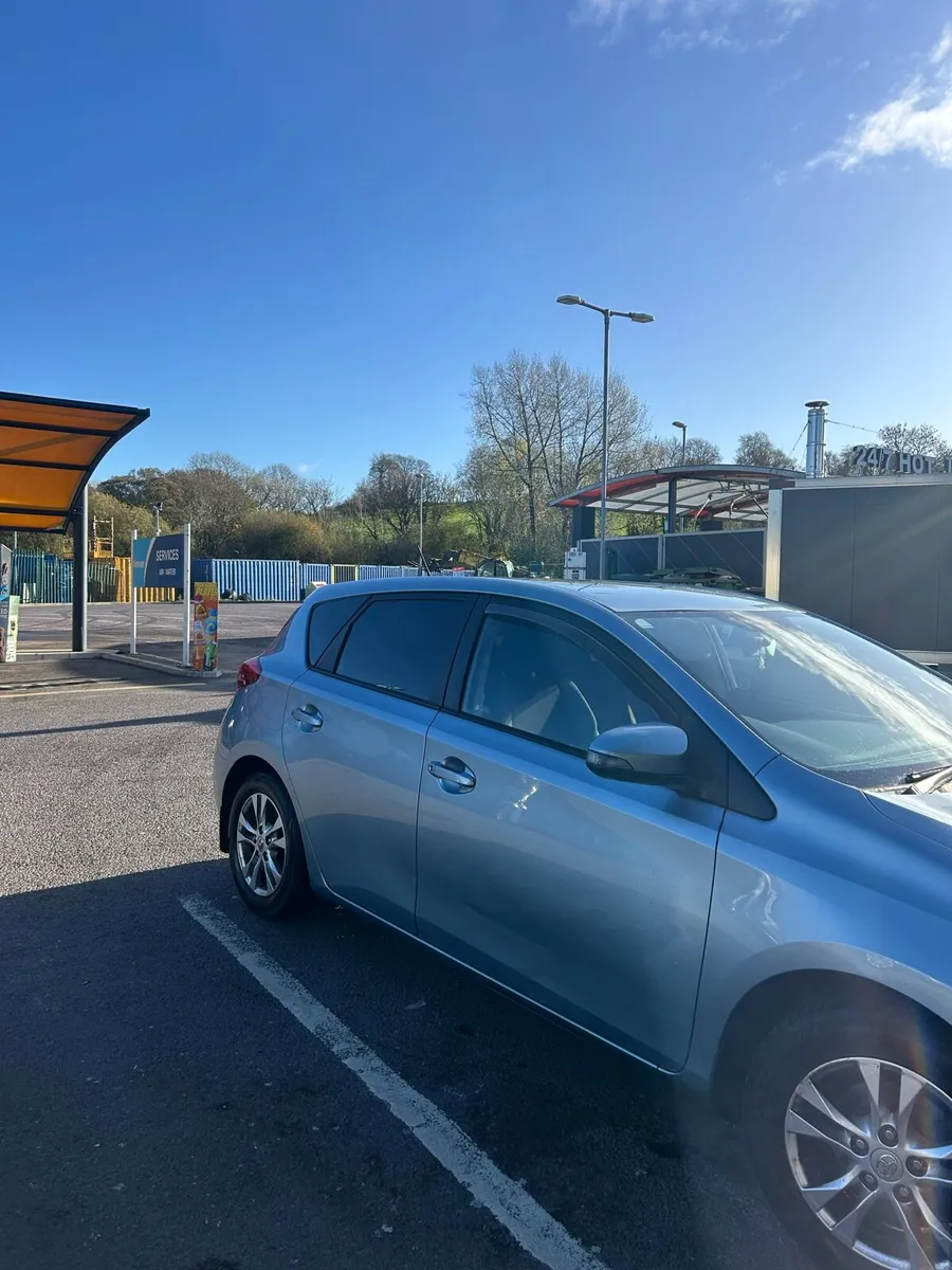 2013 TOYOTA AURIS - Image 2