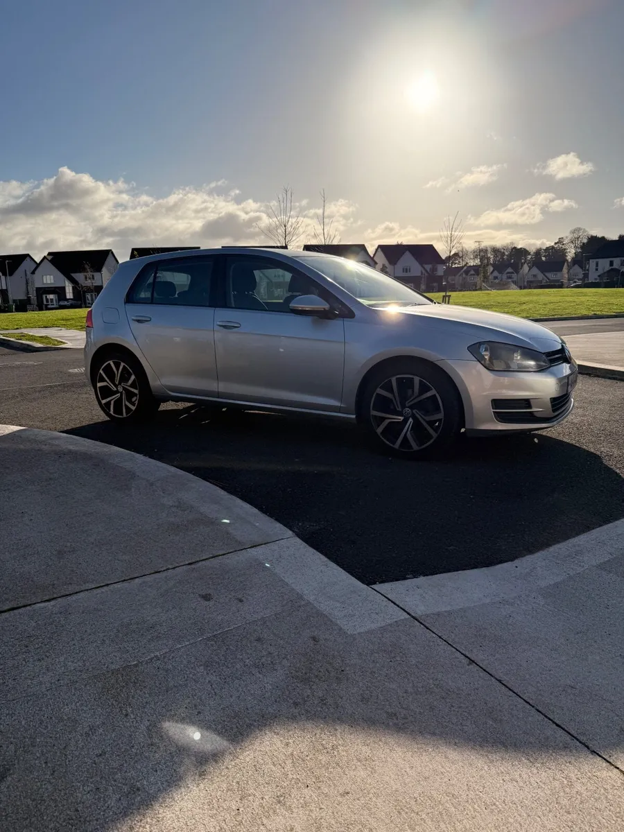 Volkswagen Golf 2014 - Image 2