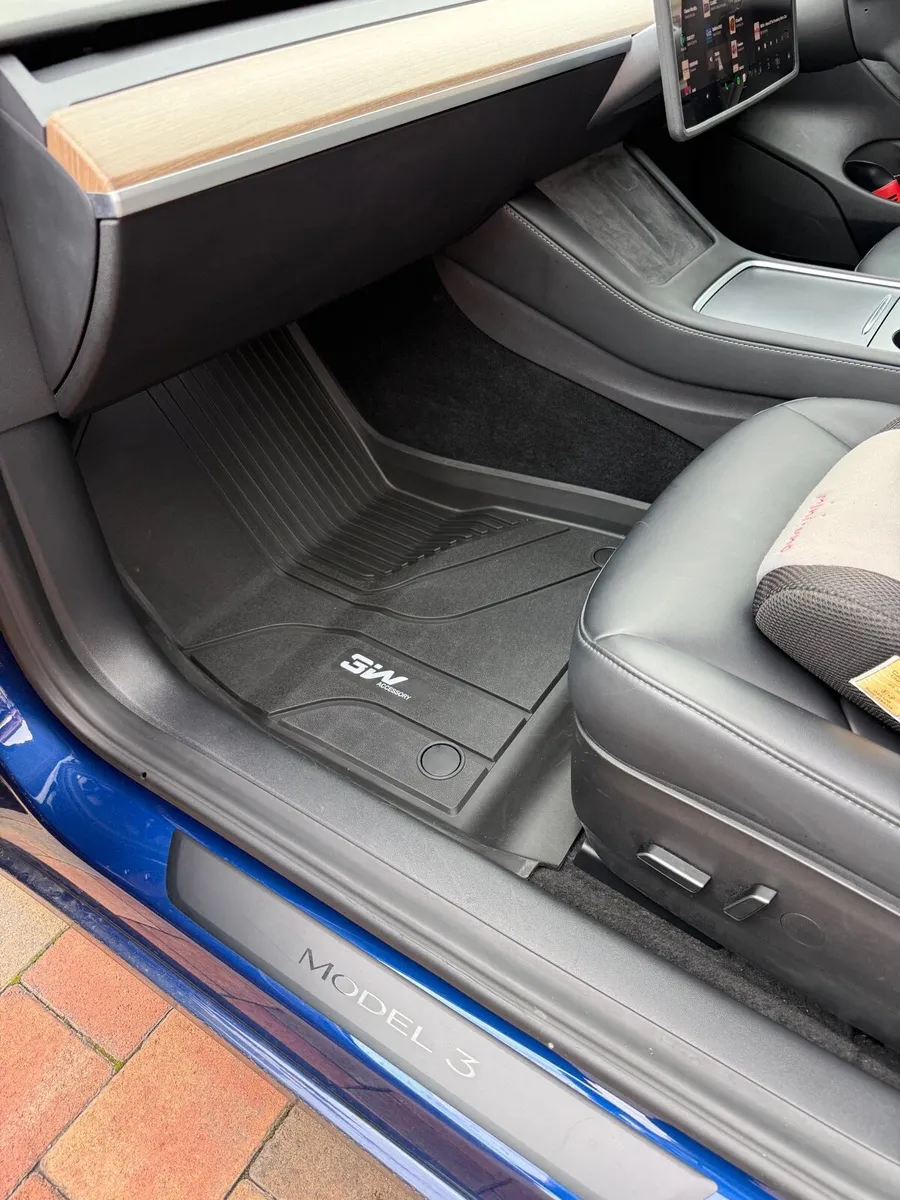 2022 Tesla Model 3 Long Range AWD - Image 3