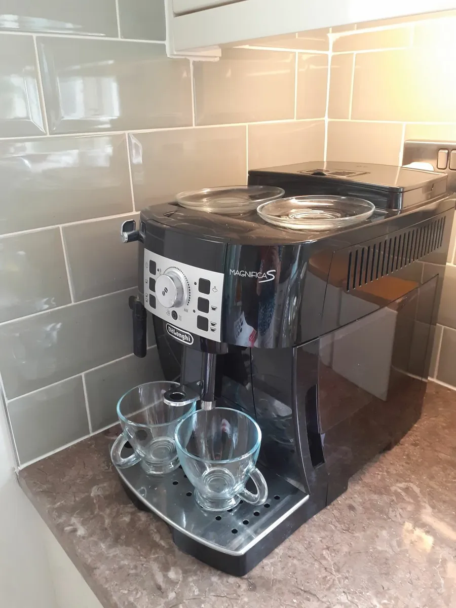 Bean to cup Espresso machine - Image 1
