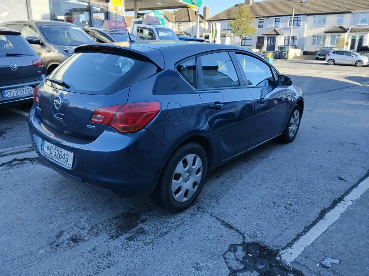 Opel astra 2011 new nct / tax - Image 3