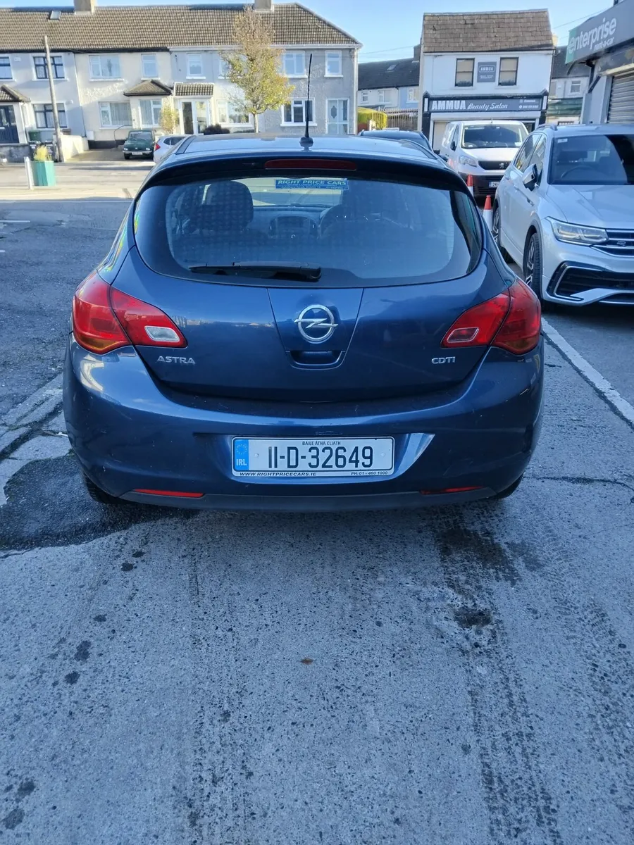 Opel astra 2011 new nct / tax - Image 4