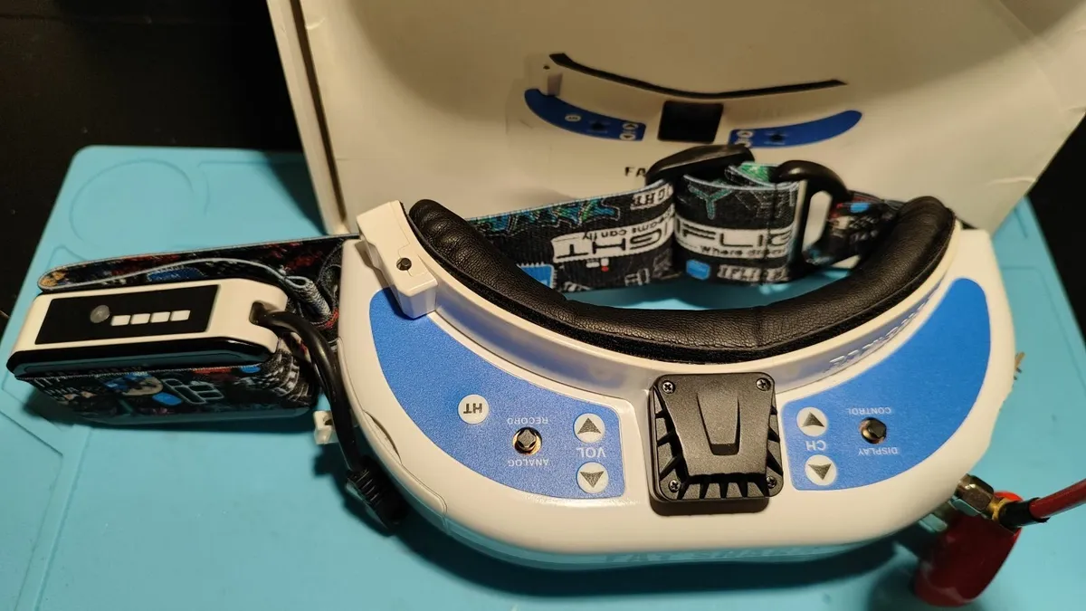 Fatshark Dominator V3 goggles + receiver wirh PIRX - Image 2