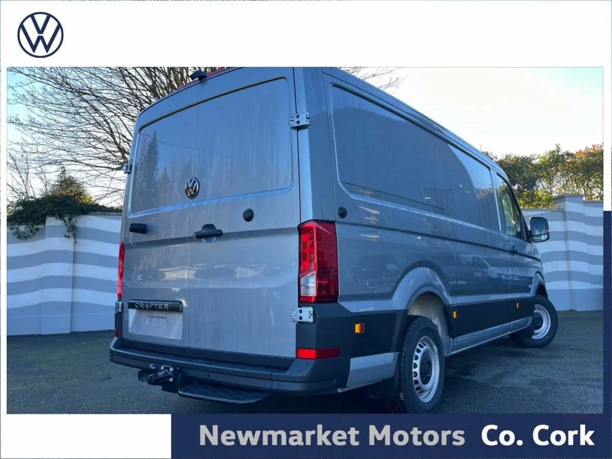 Volkswagen Crafter 35 HIGHLINE 177BHP 6 SPEED 2.0T - Image 3