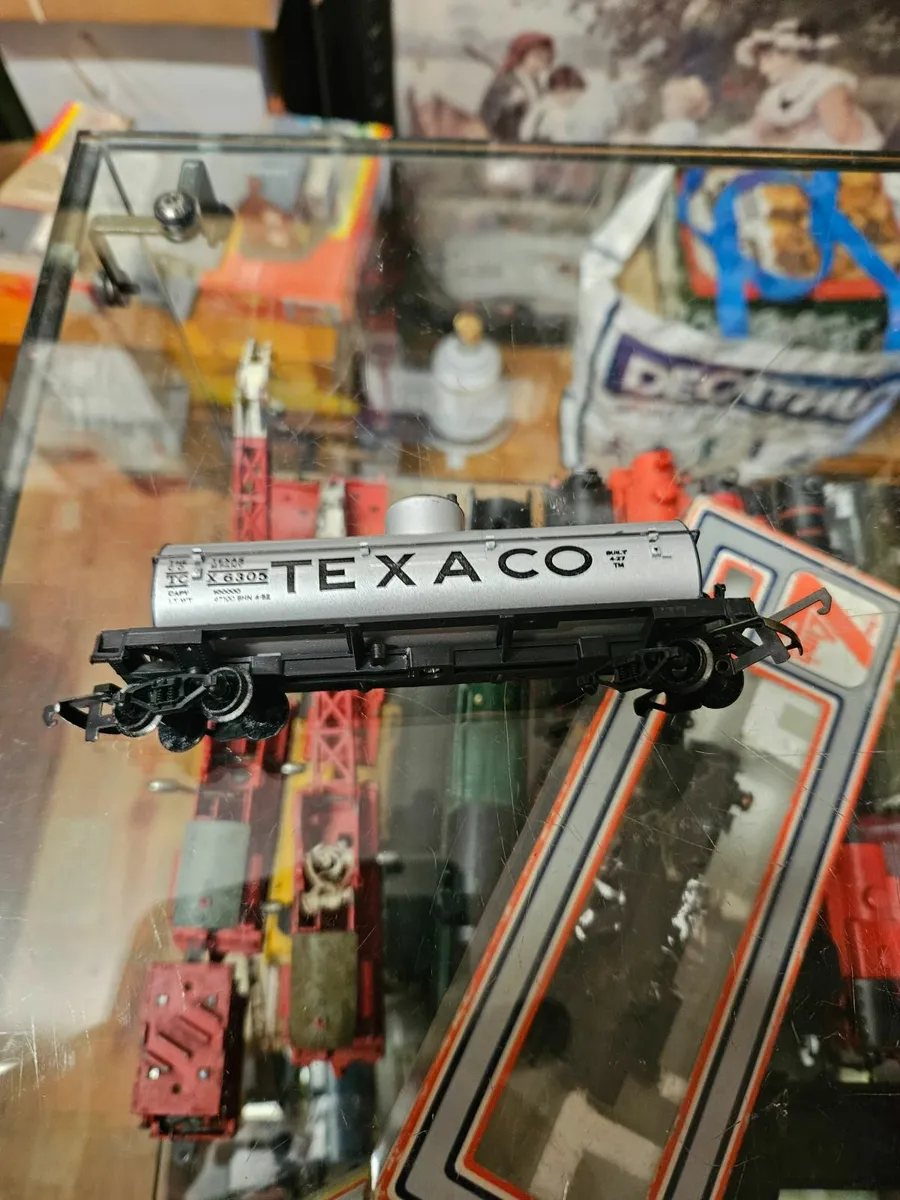 Hornby Triang Texaco Tanker OO Gauge - Image 1