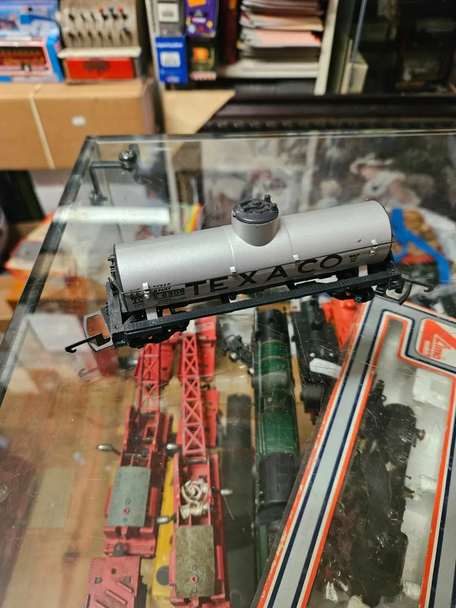 Hornby Triang Texaco Tanker OO Gauge - Image 2