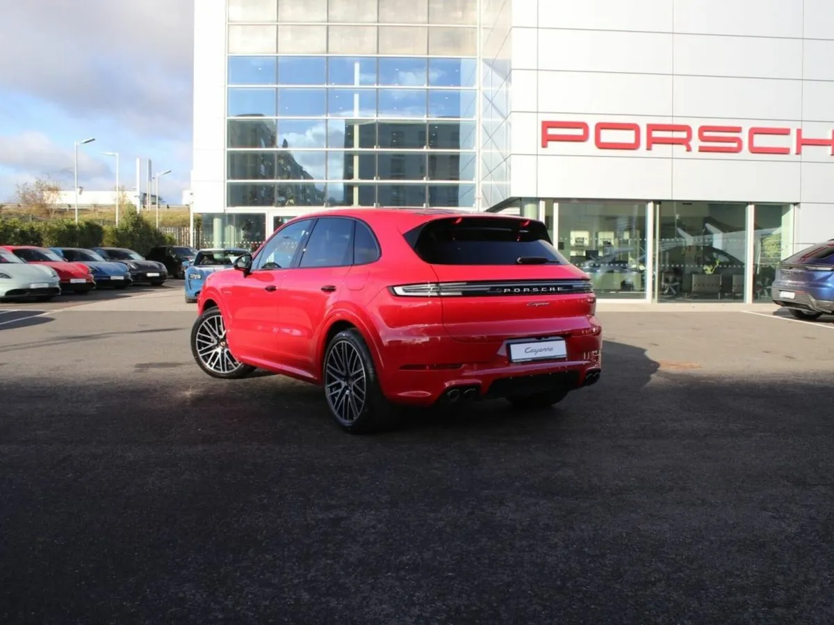 Porsche Cayenne 3.0 - Image 2