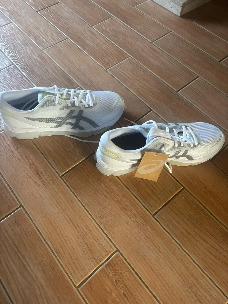 ASICS runner size 12 - Image 4