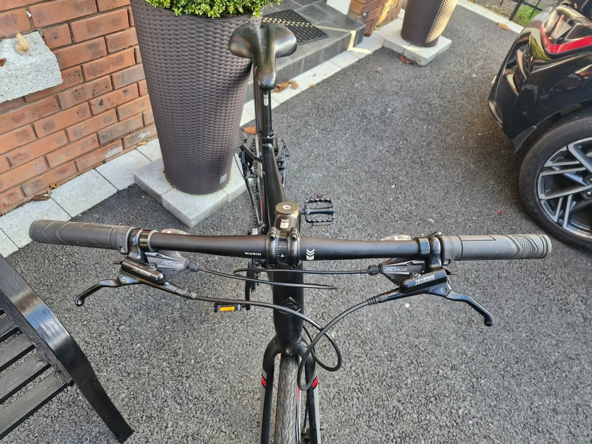 Hybrid bike Marin Fairfax sc3 - Image 2