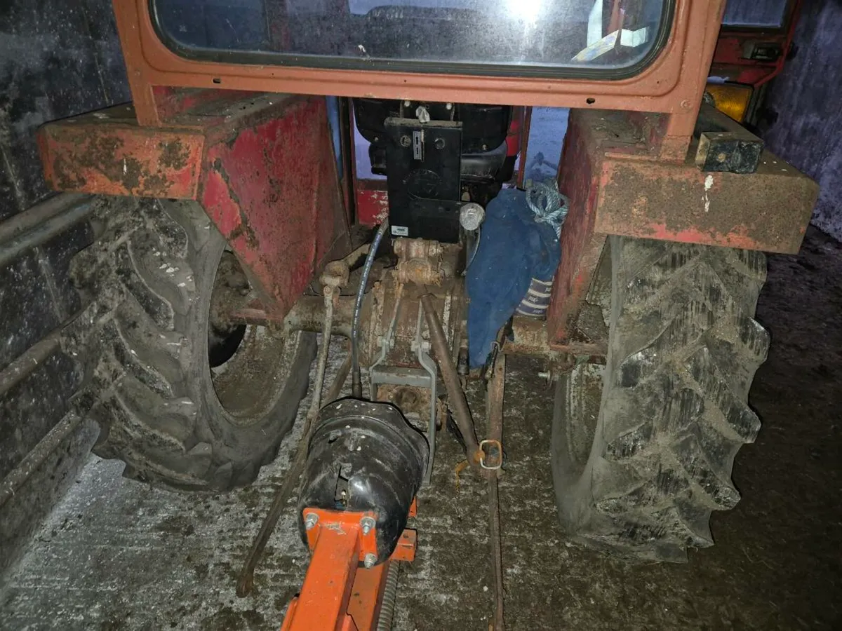 Masses Ferguson 135 - Image 4