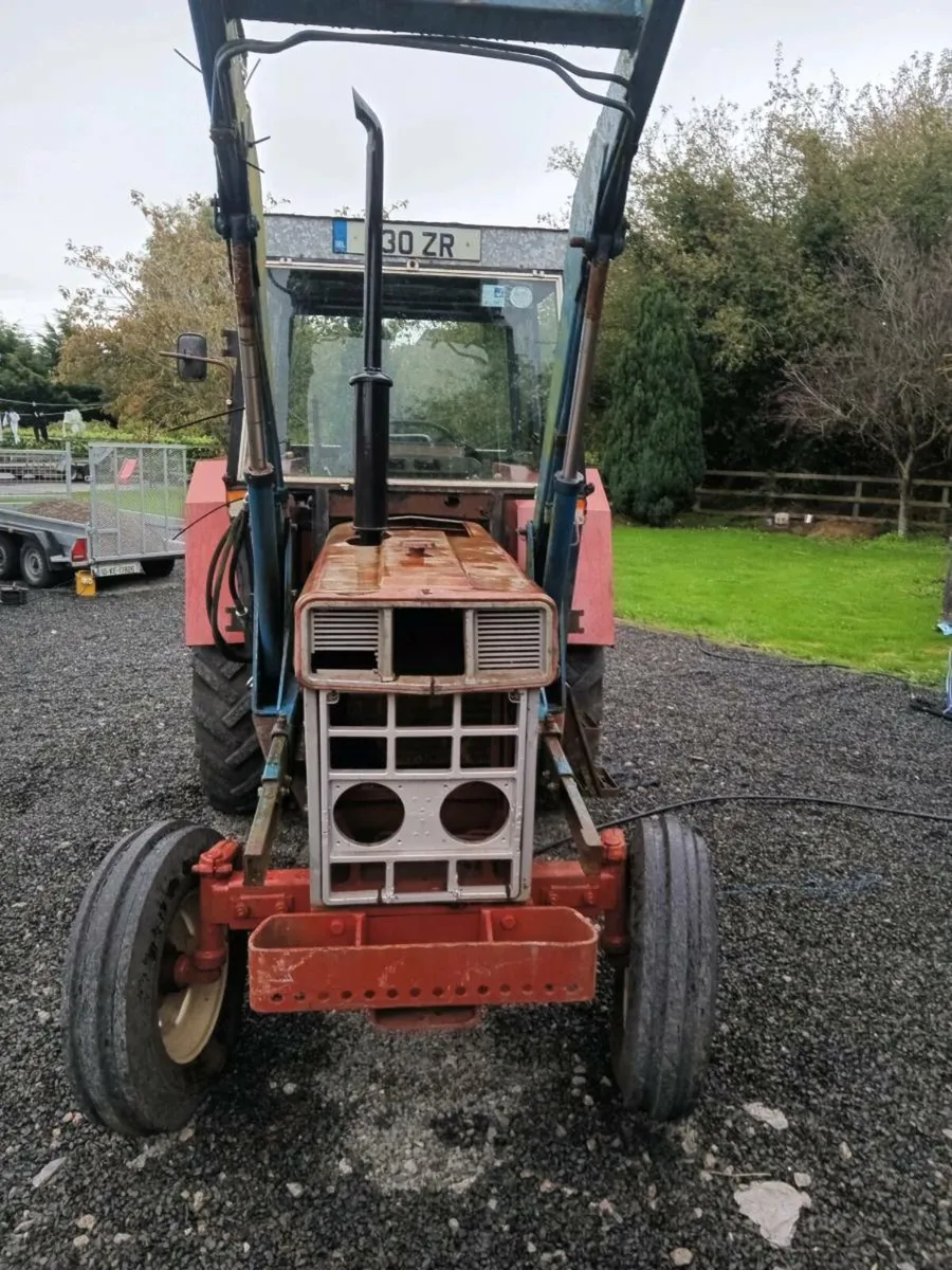 International 684 - Image 4