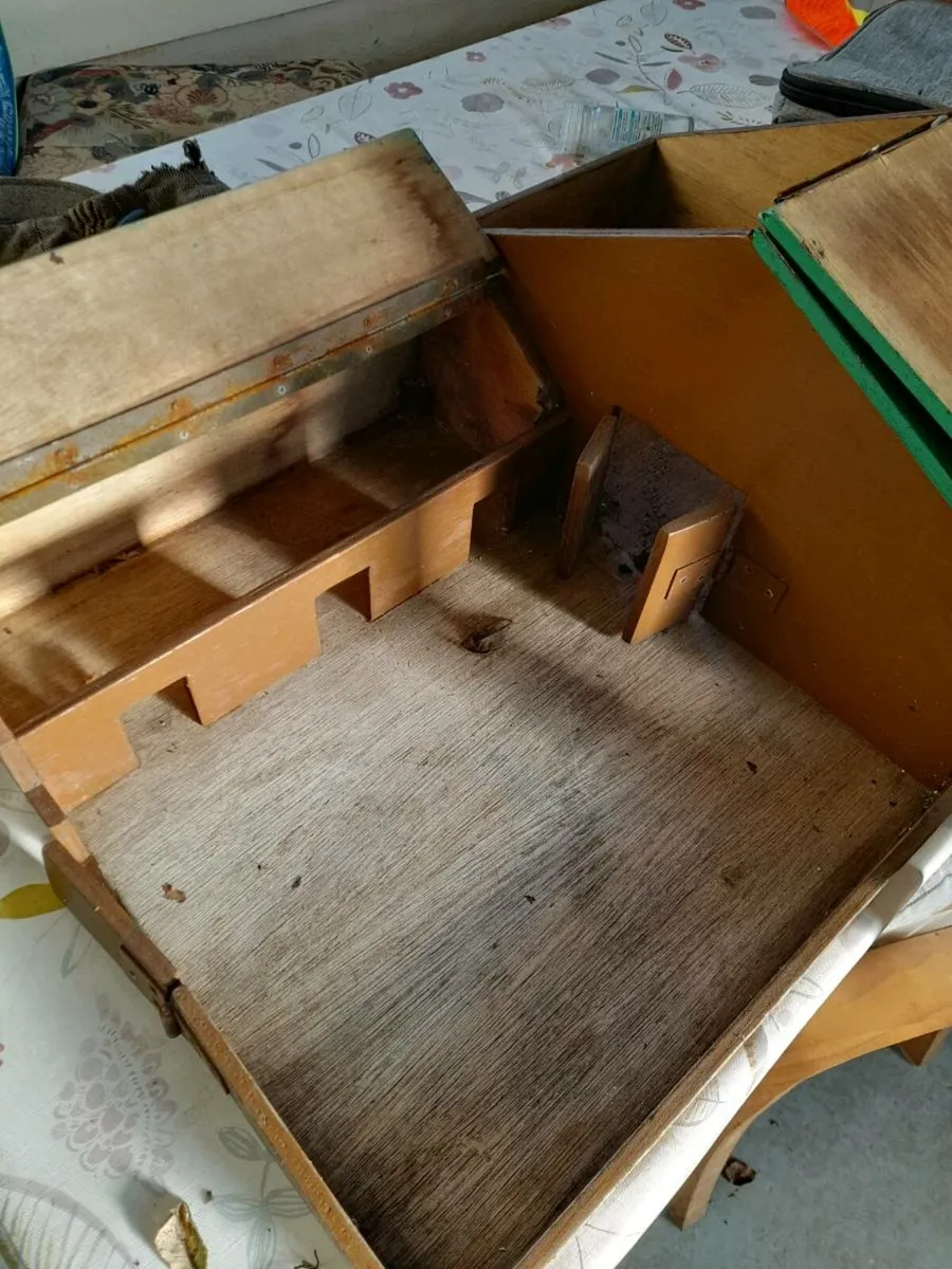 Small model sheds - Image 1