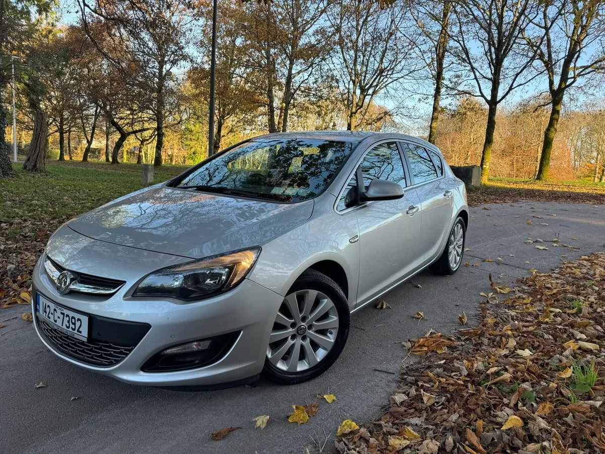 14 Astra J Nct&tax - Image 3