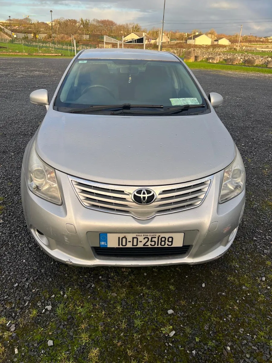Toyota Avensis 2010 - Image 1