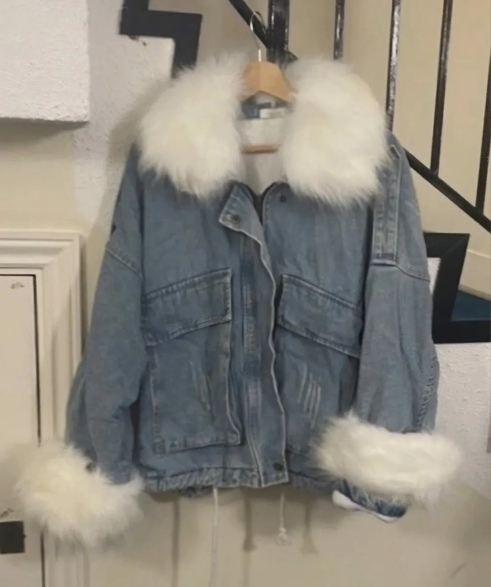 Denim jacket with fur - Image 1