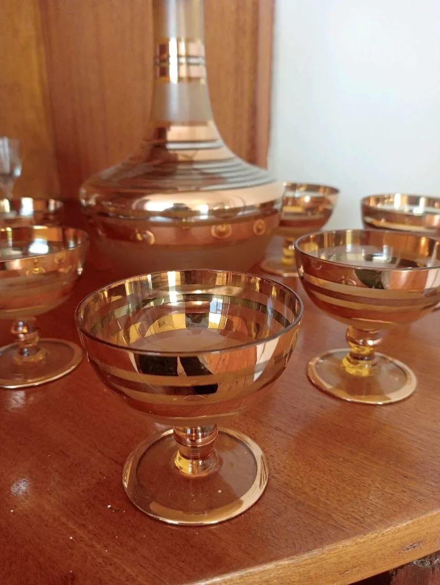 Decanter and glasses - Image 3